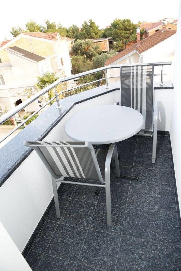 Apartments Simic Vodice Buitenkant foto